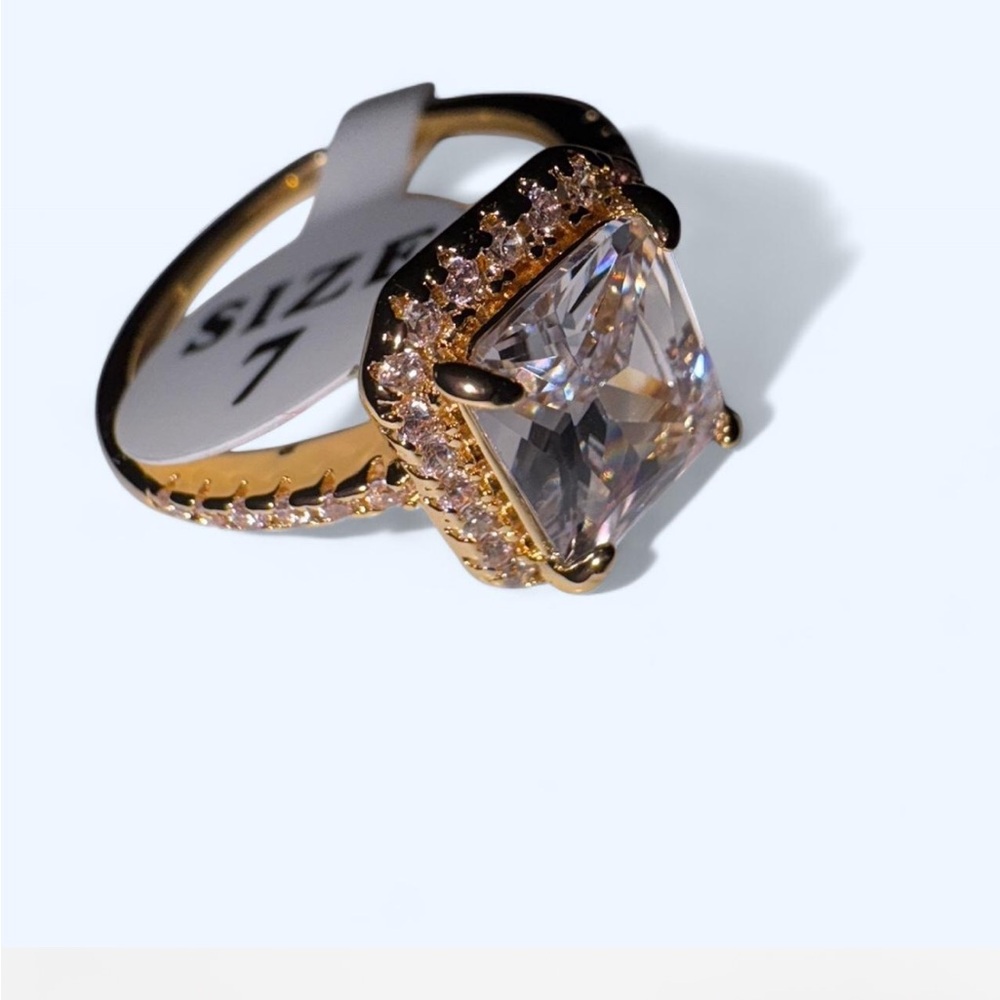Elegant Gold and Silver Ring